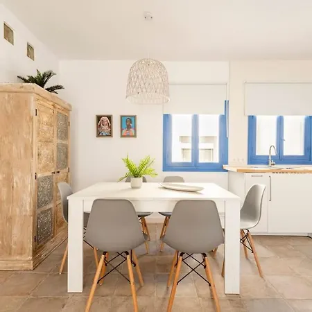 Espectacular Casa Muy Luminosa Con Azotea Conil De La Frontera